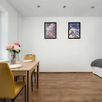 Praktyczne Blisko Centrum Wrocławia By Renters *