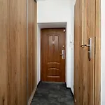 شقة Praktyczne Blisko Centrum Wroclawia By Renters